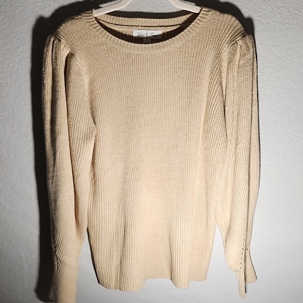 Vintage & Love Sweater Womens Size M Tan Pleated Puff Baloon Sleeve Knit